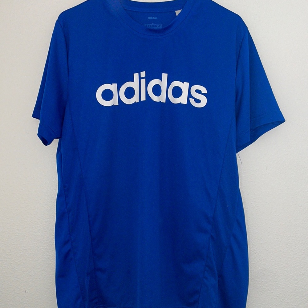 Adidas T-shirt